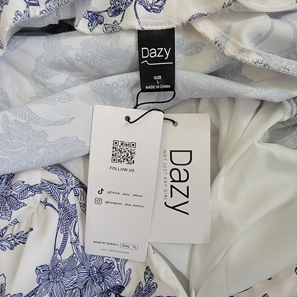 NWT Dazy Blue White Floral Contrast Collar Buttons Puff Sleeve Midi Dress Size L - Picture 7 of 11